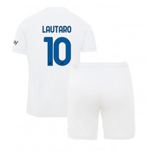Inter Milan Lautaro Martinez #10 kläder Barn 2023-24 Bortatröja Kortärmad (+ korta byxor)